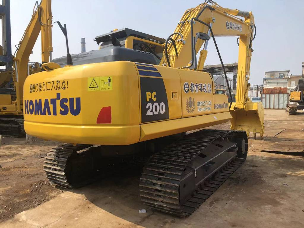 Komatsu PC 220-8 - Верижен багер: снимка 5 Komatsu PC 220-8 - Верижен багер: снимка 5