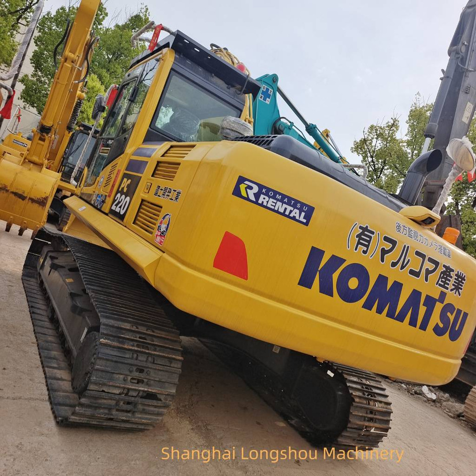 Komatsu PC 220-8 - Верижен багер: снимка 3 Komatsu PC 220-8 - Верижен багер: снимка 3