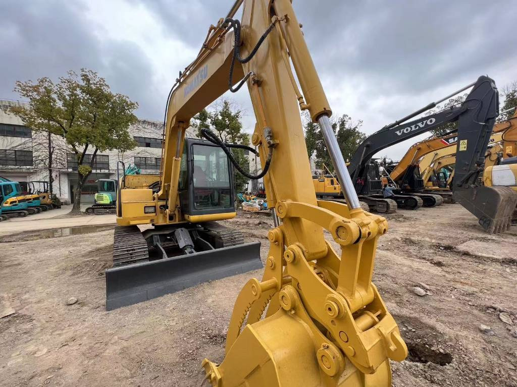 Верижен багер Komatsu PC 70-8: снимка 14