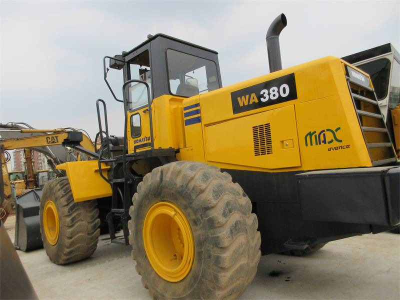 Komatsu WA 380-3 - Колесен товарач: снимка 1 Komatsu WA 380-3 - Колесен товарач: снимка 1