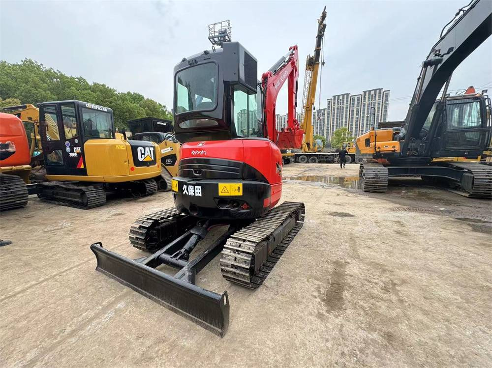 Kubota U 35-3 - Мини багер: снимка 3 Kubota U 35-3 - Мини багер: снимка 3