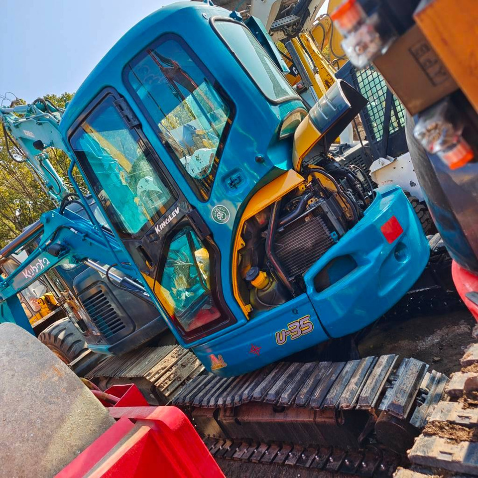 Kubota U-35 - Мини багер: снимка 1 Kubota U-35 - Мини багер: снимка 1