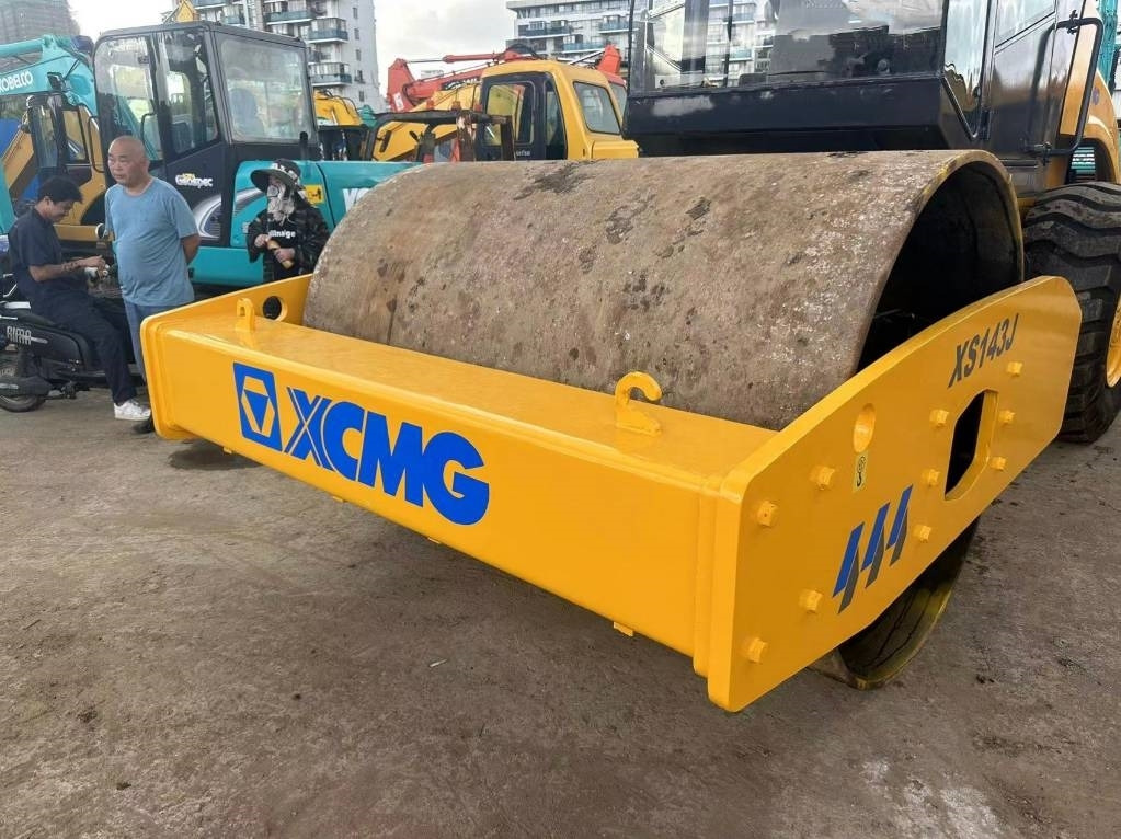 XCMG XS 143 - Компактор: снимка 5 XCMG XS 143 - Компактор: снимка 5
