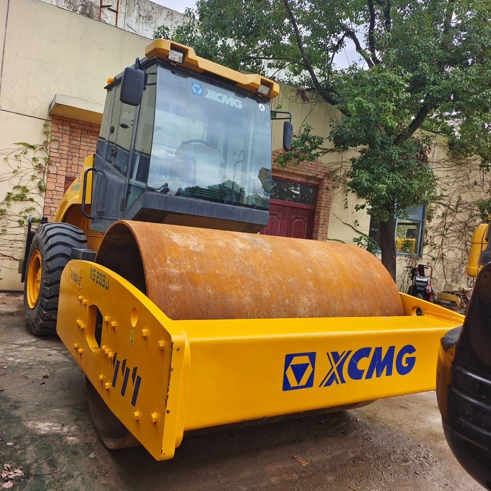 XCMG XS 203 J - Компактор: снимка 2 XCMG XS 203 J - Компактор: снимка 2