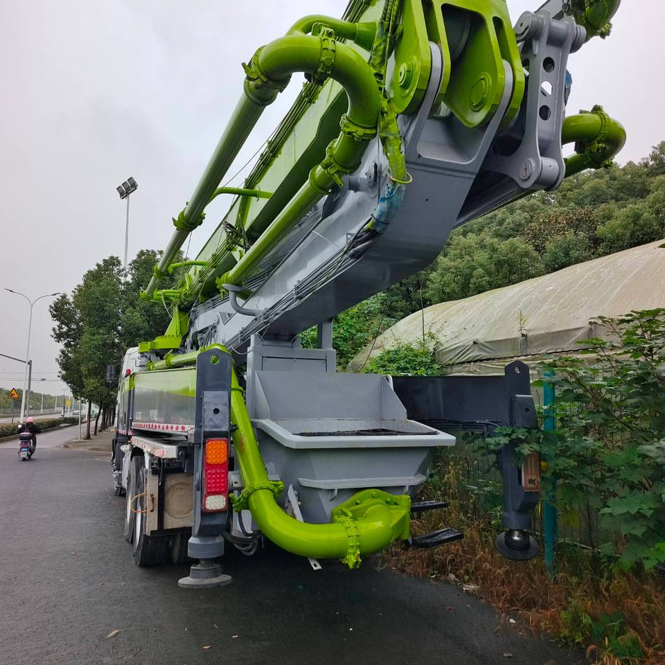 Zoomlion ZLJ5336THBSE - Бетон помпа: снимка 1 Zoomlion ZLJ5336THBSE - Бетон помпа: снимка 1