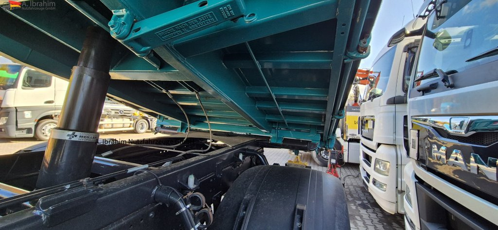 ANDERE Meiller 18t Aufbau sehr sauber Aufbau komplett - Самосвална надстройка: снимка 5 ANDERE Meiller 18t Aufbau sehr sauber Aufbau komplett - Самосвална надстройка: снимка 5