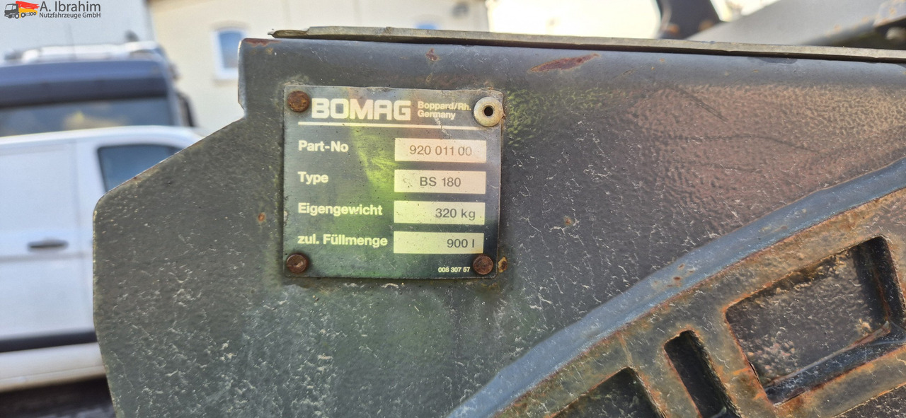 Bomag BW 174 AD2 | 12 t | Splitstreuer | Vibrator | Voll funktionsfähig - Валяк: снимка 3 Bomag BW 174 AD2 | 12 t | Splitstreuer | Vibrator | Voll funktionsfähig - Валяк: снимка 3