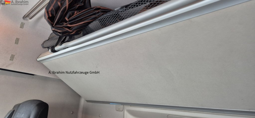 Daf XF 450 FAR Edscha Liftachse auch als Komplettzug !! - Камион с брезент: снимка 3 Daf XF 450 FAR Edscha Liftachse auch als Komplettzug !! - Камион с брезент: снимка 3