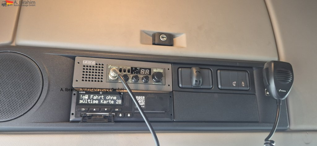 Daf XF 450 FAR Edscha Liftachse auch als Komplettzug !! - Камион с брезент: снимка 5 Daf XF 450 FAR Edscha Liftachse auch als Komplettzug !! - Камион с брезент: снимка 5