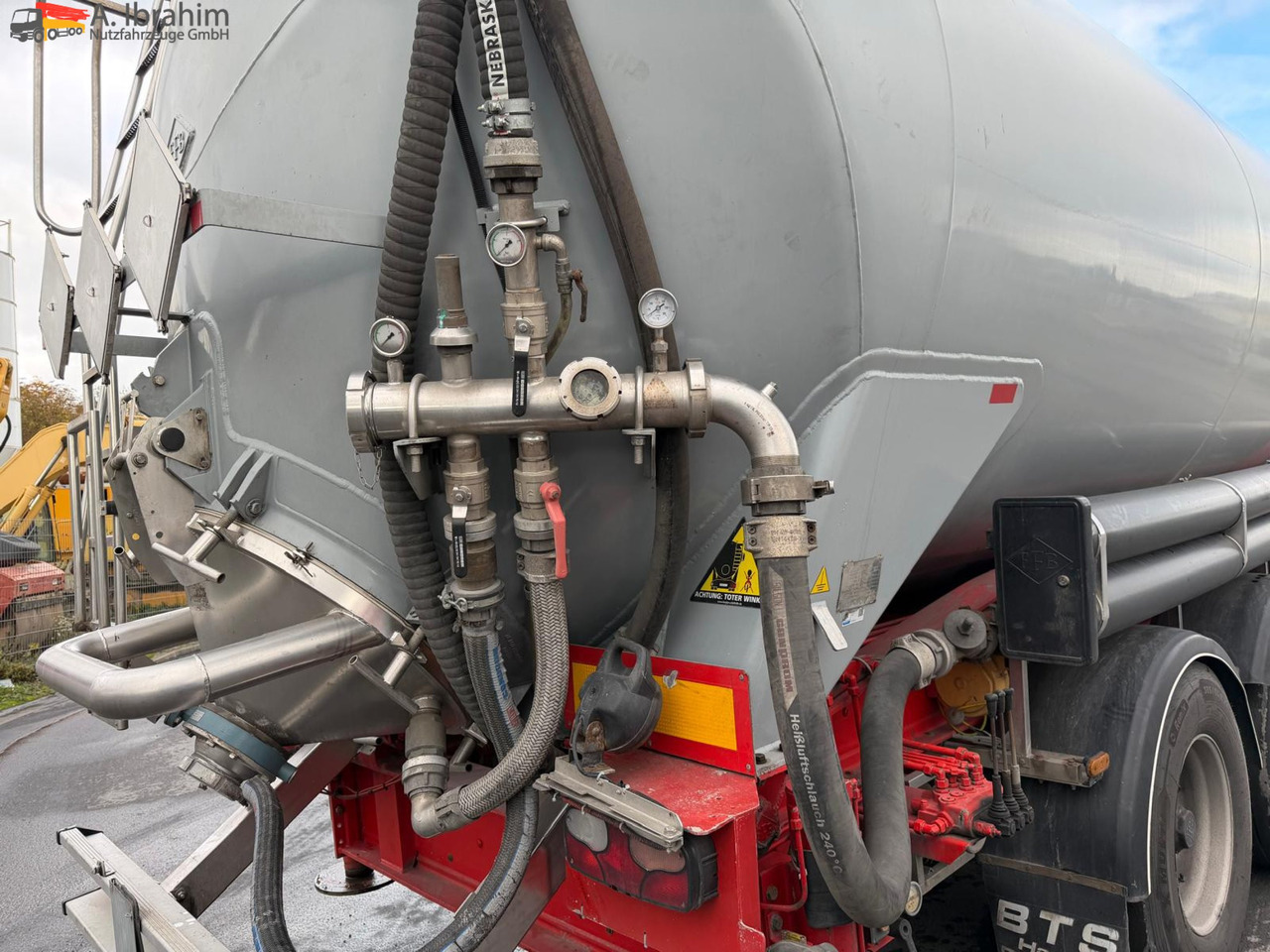 Feldbinder KIP 57.3 Kippsilo | 57 m³ | Scheibenbremse | 1 Kammer | 24V Hydr. - Цистерна за насипни товари: снимка 2 Feldbinder KIP 57.3 Kippsilo | 57 m³ | Scheibenbremse | 1 Kammer | 24V Hydr. - Цистерна за насипни товари: снимка 2