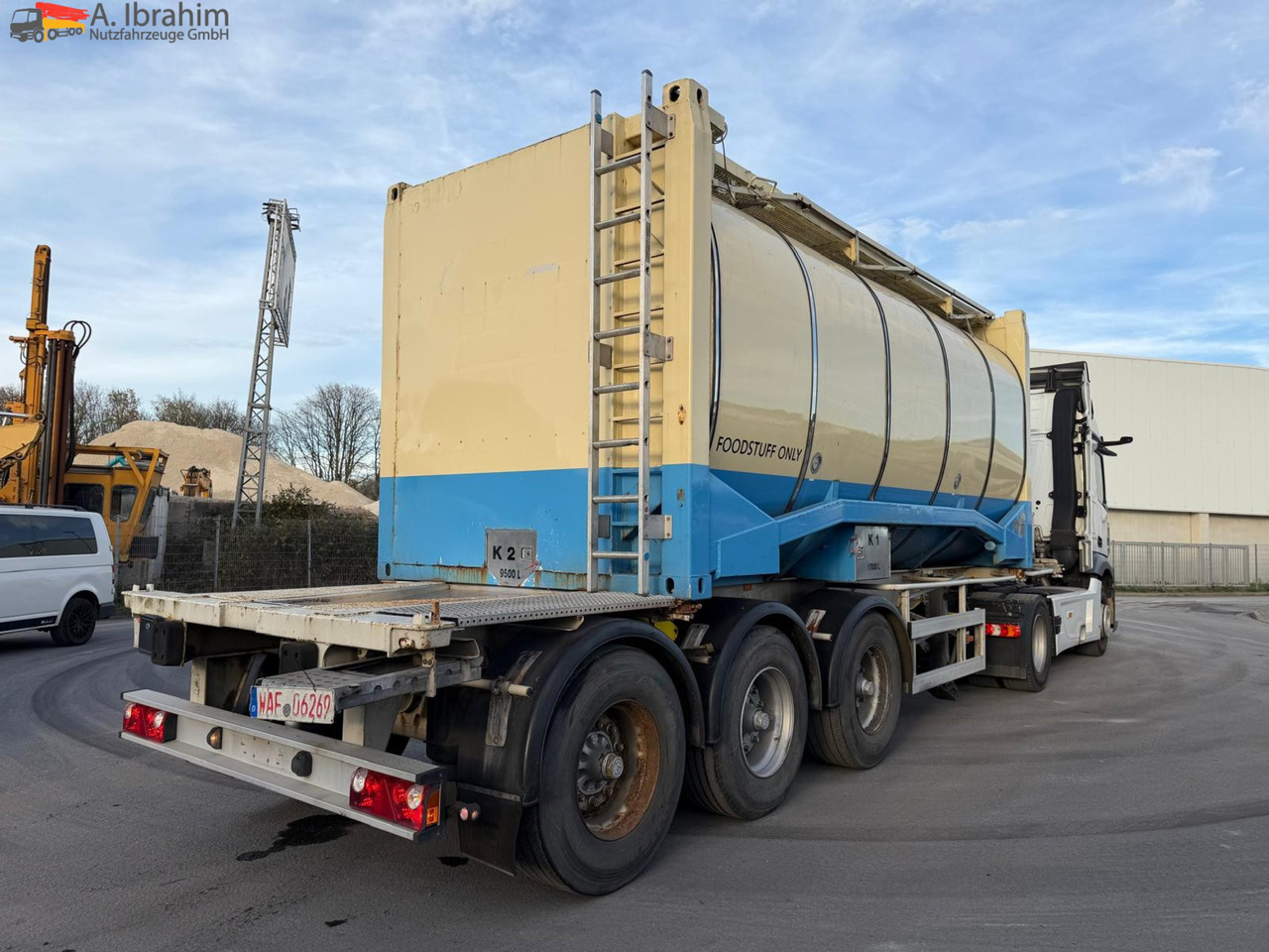 Полуремарке цистерна Feldbinder Lebensmittel Tank Container 26500 L | 2 Kammern | Heizung | 20 ft | Edelstahl: снимка 10