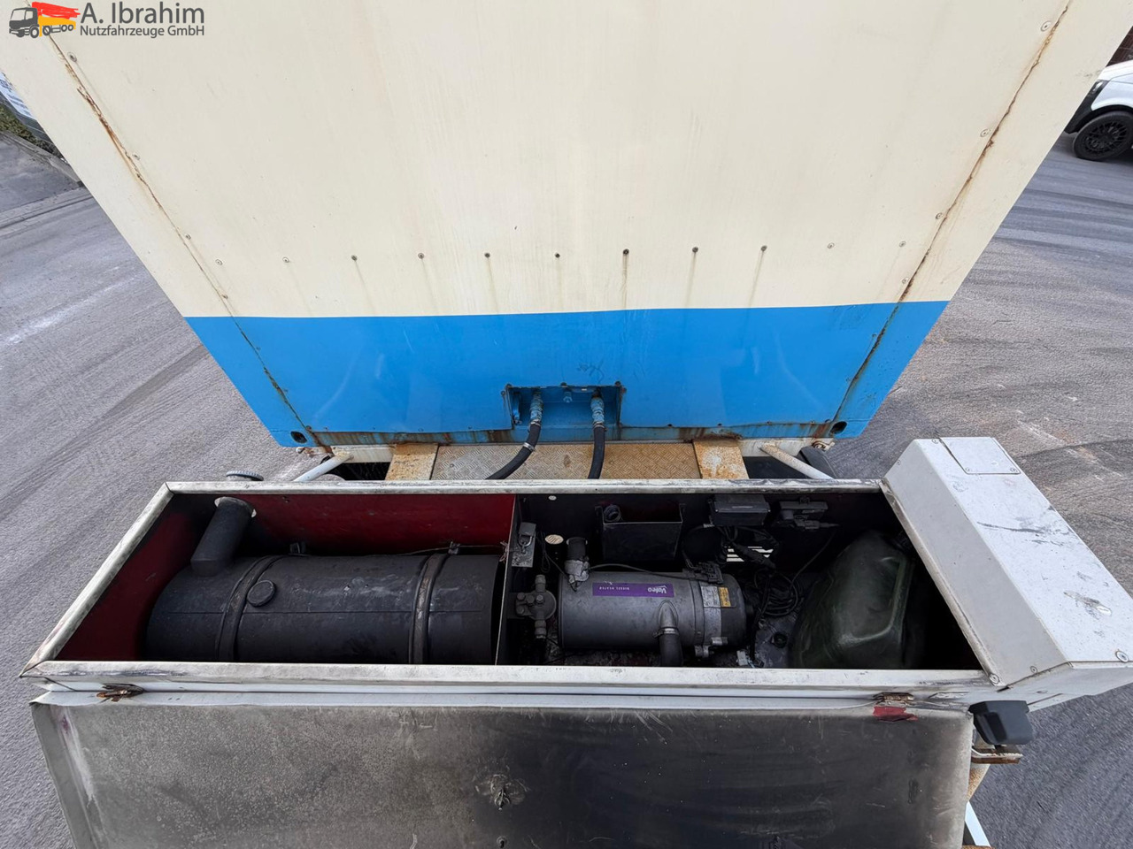 Полуремарке цистерна Feldbinder Lebensmittel Tank Container 26500 L | 2 Kammern | Heizung | 20 ft | Edelstahl: снимка 12