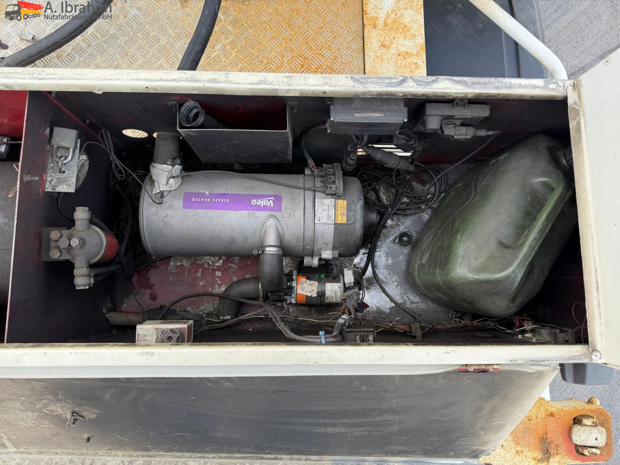 Полуремарке цистерна Feldbinder Lebensmittel Tank Container 26500 L | 2 Kammern | Heizung | 20 ft | Edelstahl: снимка 7