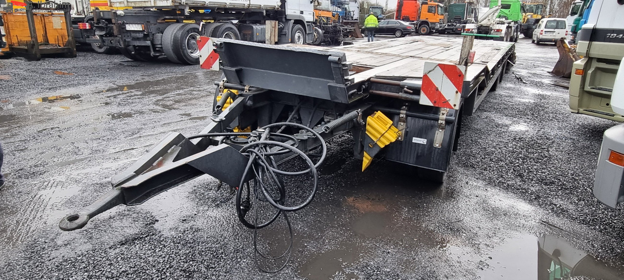 Нискорамна площадка ремарке Goldhofer TU-L 3-24/80 Tieflader 10.00 m Ladefläche: снимка 9 Нискорамна площадка ремарке Goldhofer TU-L 3-24/80 Tieflader 10.00 m Ladefläche: снимка 9