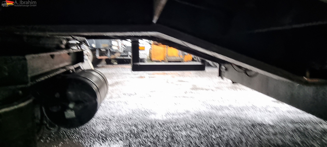 Нискорамна площадка ремарке Goldhofer TU-L 3-24/80 Tieflader 10.00 m Ladefläche: снимка 6 Нискорамна площадка ремарке Goldhofer TU-L 3-24/80 Tieflader 10.00 m Ladefläche: снимка 6