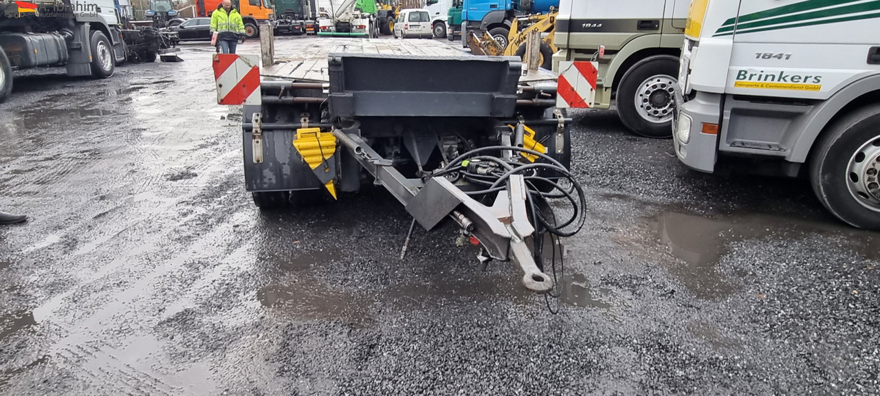 Нискорамна площадка ремарке Goldhofer TU-L 3-24/80 Tieflader 10.00 m Ladefläche: снимка 10 Нискорамна площадка ремарке Goldhofer TU-L 3-24/80 Tieflader 10.00 m Ladefläche: снимка 10