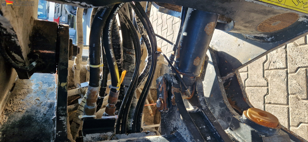 Komatsu WA 200 technisch ok. technische Wartung beim Komatsu Service - Колесен товарач: снимка 4 Komatsu WA 200 technisch ok. technische Wartung beim Komatsu Service - Колесен товарач: снимка 4