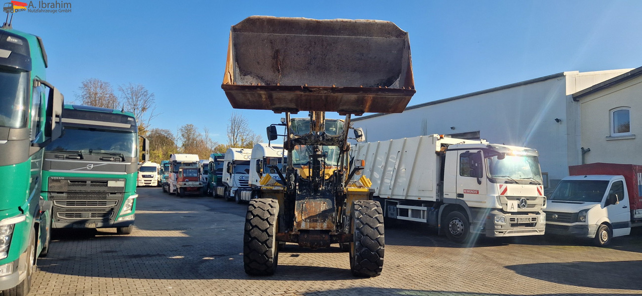 Колесен товарач Komatsu WA 200 technisch ok. technische Wartung beim Komatsu Service: снимка 9