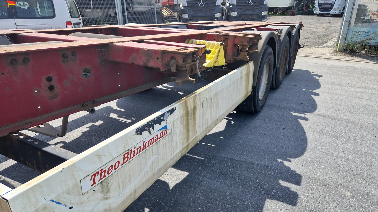 Контейнеровоз/ Сменна каросерия полуремарке Krone SD Containerchassis 2x 20, 30, 40 ft deutscher Auflieger, ausziehbar: снимка 12 Контейнеровоз/ Сменна каросерия полуремарке Krone SD Containerchassis 2x 20, 30, 40 ft deutscher Auflieger, ausziehbar: снимка 12