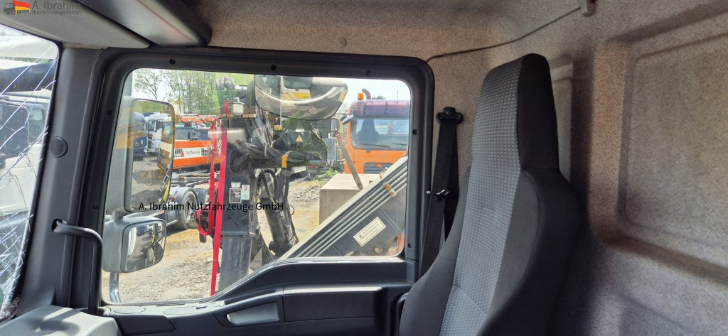 MAN TGL 8.150 4X2 BL Unfallschaden bedingt fahrbereit, Motor ok - Лекотоварен автомобил: снимка 3 MAN TGL 8.150 4X2 BL Unfallschaden bedingt fahrbereit, Motor ok - Лекотоварен автомобил: снимка 3