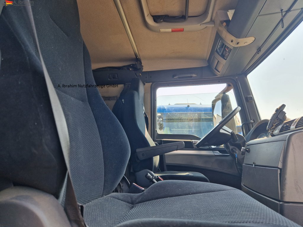MAN 26.360 Klima Retarder Zustand gut - Контейнеровоз/ Сменна каросерия камион: снимка 5 MAN 26.360 Klima Retarder Zustand gut - Контейнеровоз/ Сменна каросерия камион: снимка 5