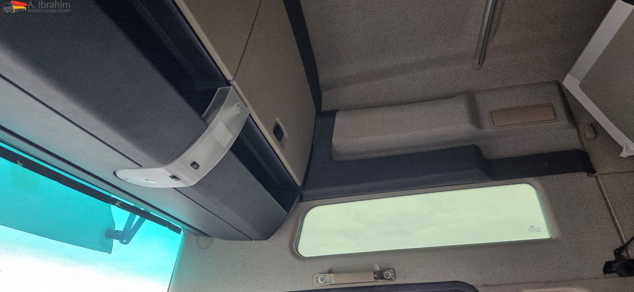 MAN TGX 26.460 6x2 | Lift-Lenkachse | Retarder | Klima | 2 x Vorhanden - Контейнеровоз/ Сменна каросерия камион: снимка 3 MAN TGX 26.460 6x2 | Lift-Lenkachse | Retarder | Klima | 2 x Vorhanden - Контейнеровоз/ Сменна каросерия камион: снимка 3