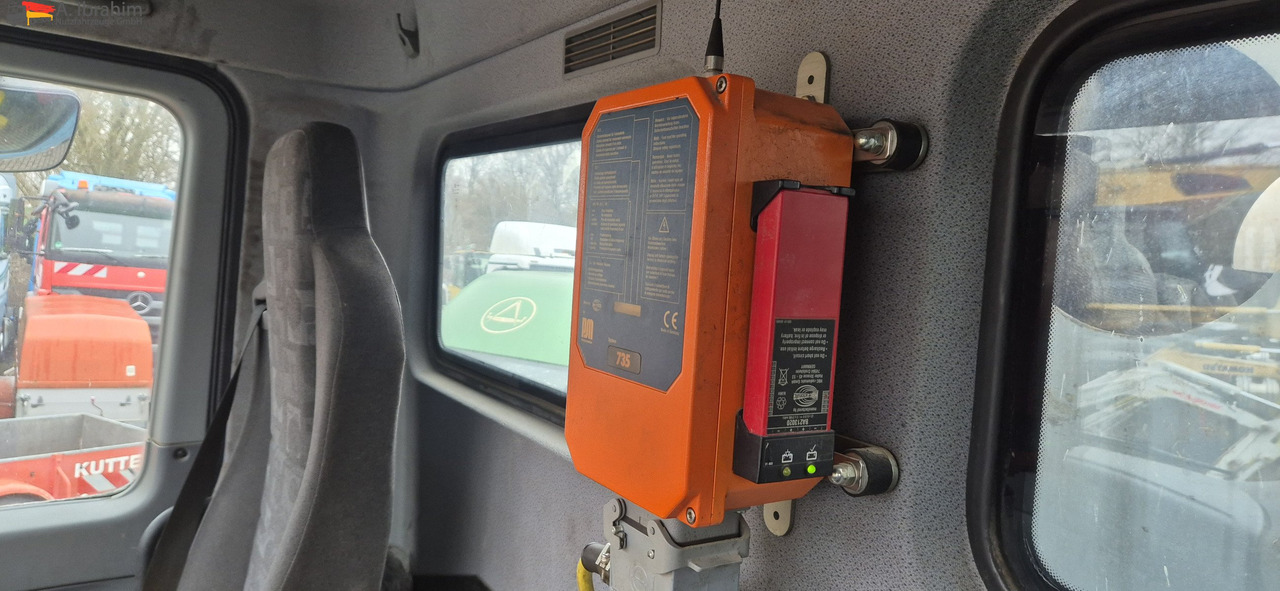 Mercedes-Benz 3241 PM 21-3 Liebherr 7 cbm PUMI Putzmeister Liebherr - Миксер-помпа: снимка 2 Mercedes-Benz 3241 PM 21-3 Liebherr 7 cbm PUMI Putzmeister Liebherr - Миксер-помпа: снимка 2