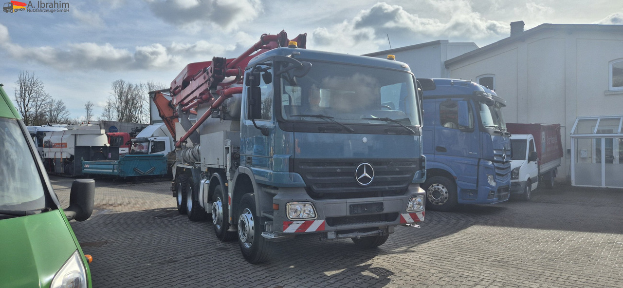 Mercedes-Benz 3241 PM 21-3 Liebherr 7 cbm PUMI Putzmeister Liebherr - Миксер-помпа: снимка 1 Mercedes-Benz 3241 PM 21-3 Liebherr 7 cbm PUMI Putzmeister Liebherr - Миксер-помпа: снимка 1