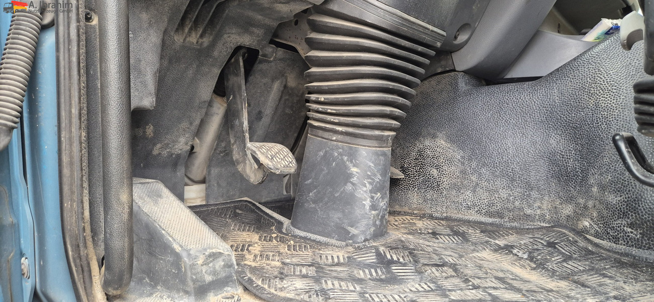 Mercedes-Benz 3241 PM 21-3 Liebherr 7 cbm PUMI Putzmeister Liebherr - Миксер-помпа: снимка 4 Mercedes-Benz 3241 PM 21-3 Liebherr 7 cbm PUMI Putzmeister Liebherr - Миксер-помпа: снимка 4