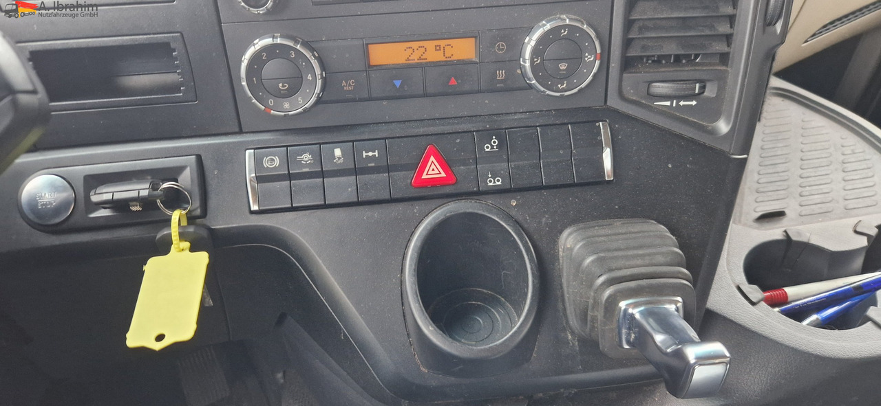 Mercedes-Benz DB 2542 Scheckheft gepflegt bei Mercedes, Euro 5 - Контейнеровоз/ Сменна каросерия камион: снимка 4 Mercedes-Benz DB 2542 Scheckheft gepflegt bei Mercedes, Euro 5 - Контейнеровоз/ Сменна каросерия камион: снимка 4