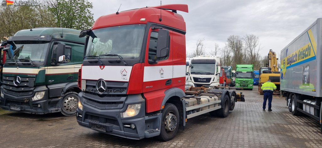 Mercedes-Benz DB 2542 Scheckheft gepflegt bei Mercedes, Euro 5 - Контейнеровоз/ Сменна каросерия камион: снимка 1 Mercedes-Benz DB 2542 Scheckheft gepflegt bei Mercedes, Euro 5 - Контейнеровоз/ Сменна каросерия камион: снимка 1
