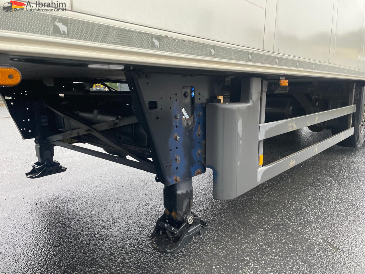 Schmitz Cargobull SKO24 | SCB*S3B | 39t Liftachse | Carrier Maxima I300 | 3 Achsen - Рефрижератор полуремарке: снимка 4 Schmitz Cargobull SKO24 | SCB*S3B | 39t Liftachse | Carrier Maxima I300 | 3 Achsen - Рефрижератор полуремарке: снимка 4