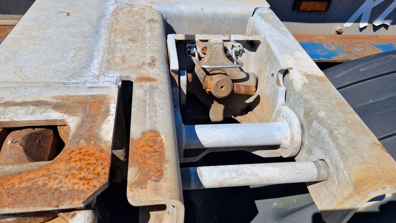 Schmitz SCF 24G Slider - Контейнеровоз/ Сменна каросерия полуремарке: снимка 3 Schmitz SCF 24G Slider - Контейнеровоз/ Сменна каросерия полуремарке: снимка 3