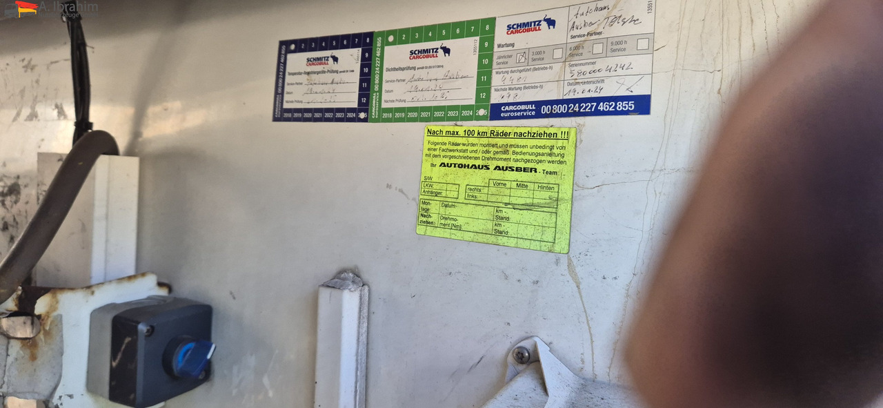 Schmitz SKO 24 Stirnwandschaden, voll fahrbereit Schmitz Kühlaggregat - Рефрижератор полуремарке: снимка 4 Schmitz SKO 24 Stirnwandschaden, voll fahrbereit Schmitz Kühlaggregat - Рефрижератор полуремарке: снимка 4