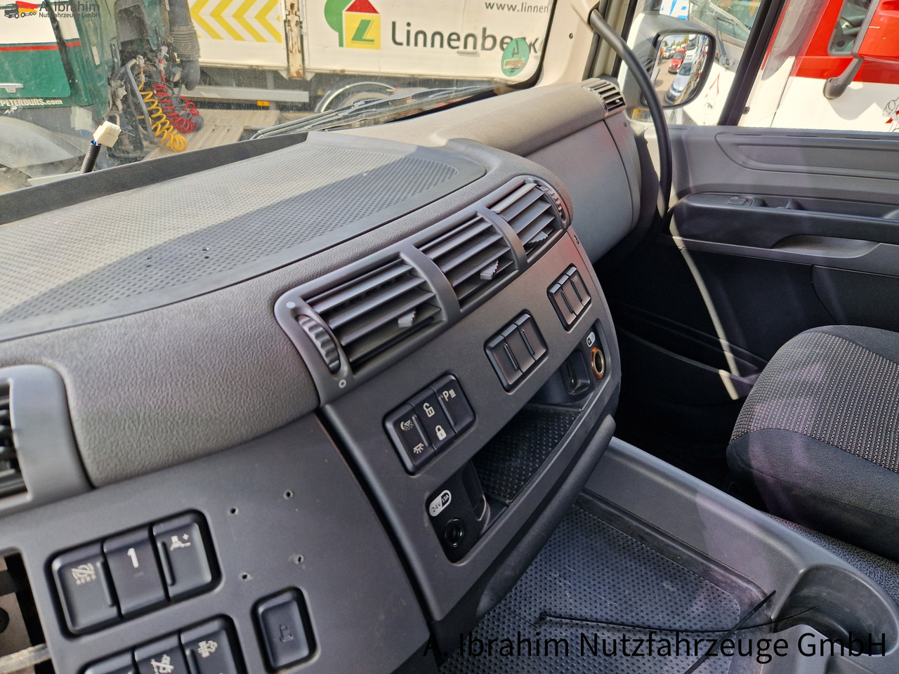 Daf CF 400 FT PTO für Kompressor Standklima, fehlerfrei - Влекач: снимка 3 Daf CF 400 FT PTO für Kompressor Standklima, fehlerfrei - Влекач: снимка 3