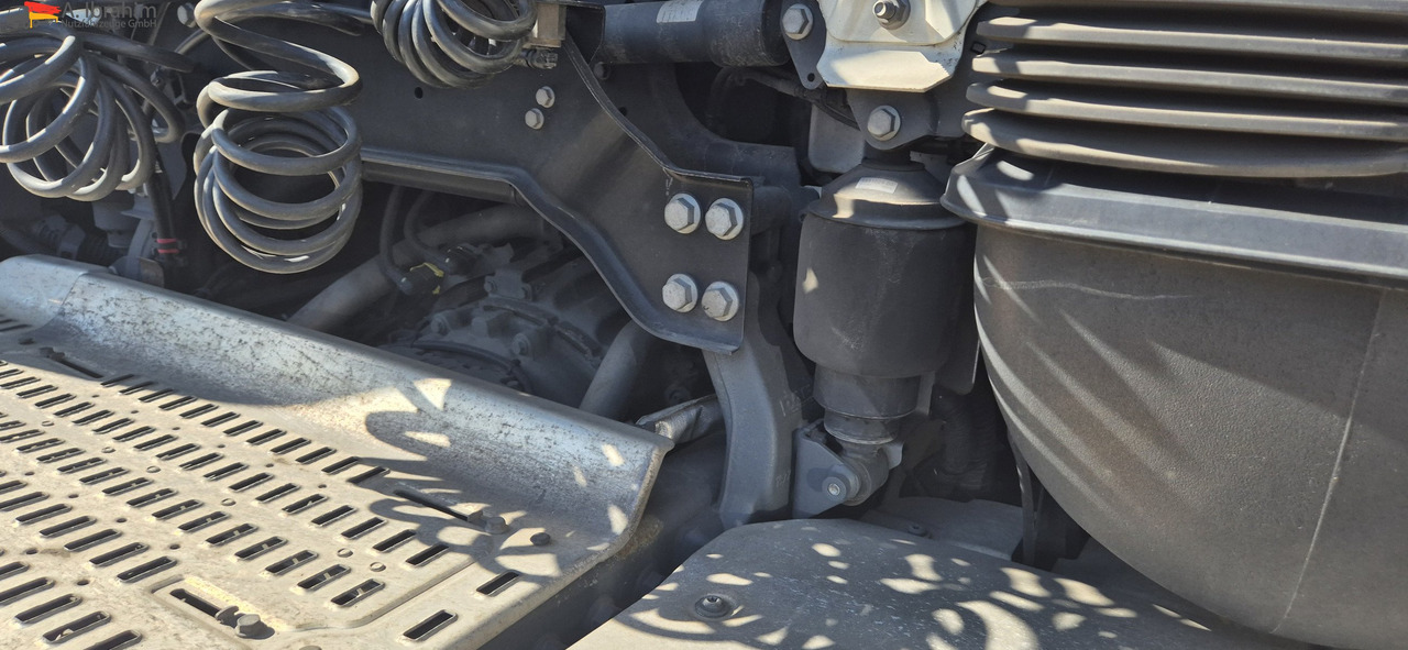 Daf XF 480 FT einsatzbereit Vollspoiler, Retarder 2xTank - Влекач: снимка 4 Daf XF 480 FT einsatzbereit Vollspoiler, Retarder 2xTank - Влекач: снимка 4