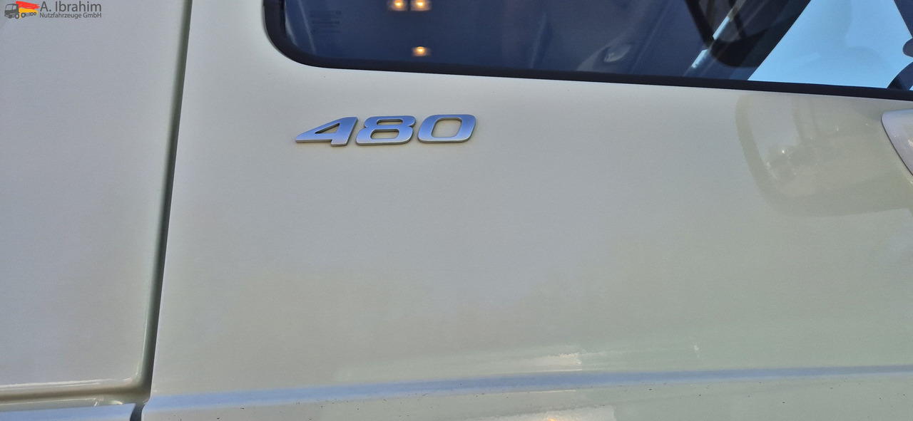 Daf XF 480 FT einsatzbereit Vollspoiler, Retarder 2xTank - Влекач: снимка 5 Daf XF 480 FT einsatzbereit Vollspoiler, Retarder 2xTank - Влекач: снимка 5