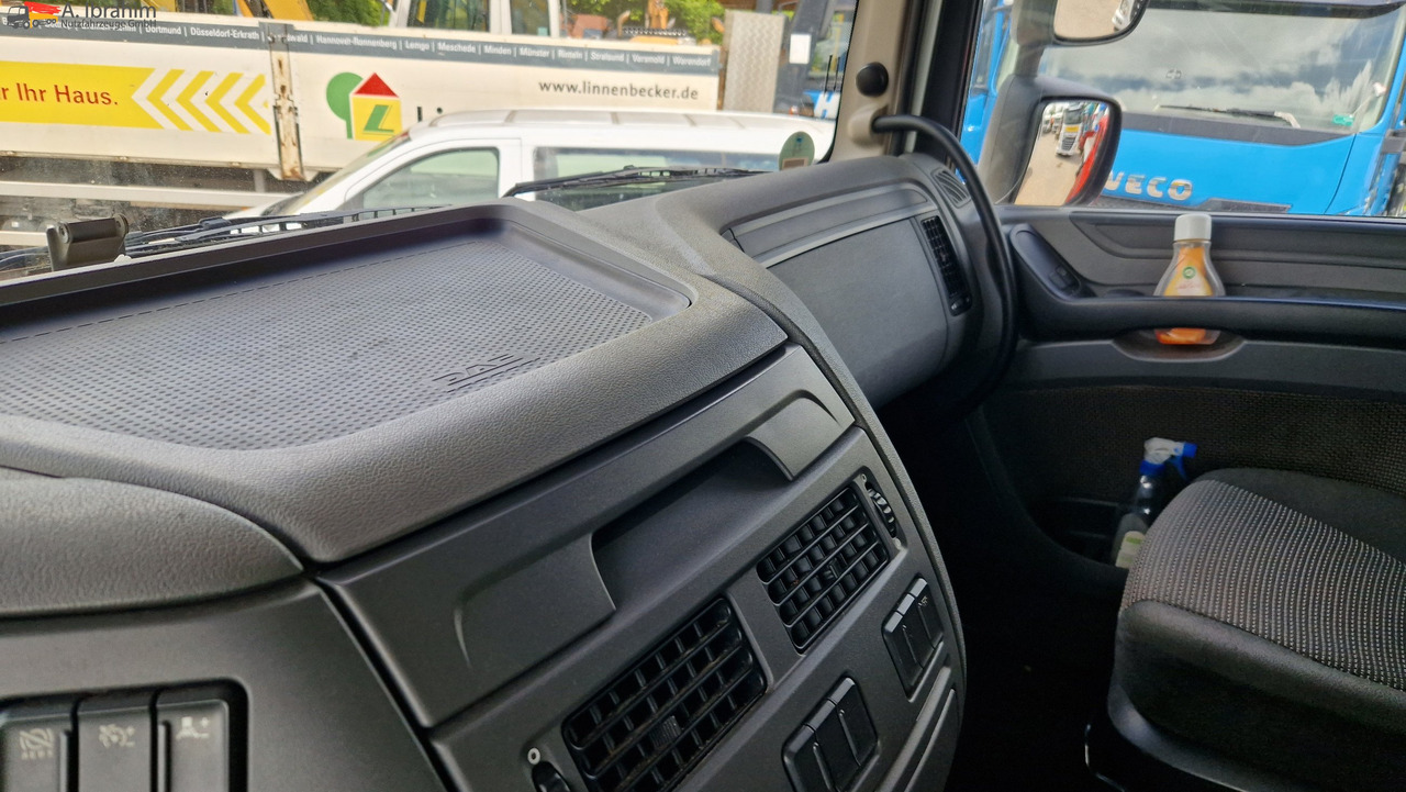 Daf XF460 Superspacecab, 2x Tank, Retarder - Влекач: снимка 4 Daf XF460 Superspacecab, 2x Tank, Retarder - Влекач: снимка 4