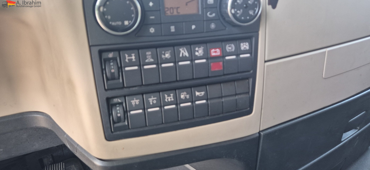 MAN 18.500 TGX, Retarder Klima einsatzbereit - Влекач: снимка 5 MAN 18.500 TGX, Retarder Klima einsatzbereit - Влекач: снимка 5