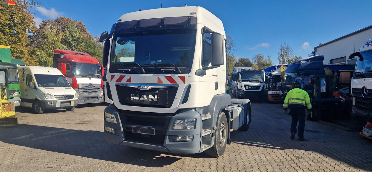 MAN TGS 18.400 PTO für Kompressor sehr sauber, 8x baugleich - Влекач: снимка 1 MAN TGS 18.400 PTO für Kompressor sehr sauber, 8x baugleich - Влекач: снимка 1