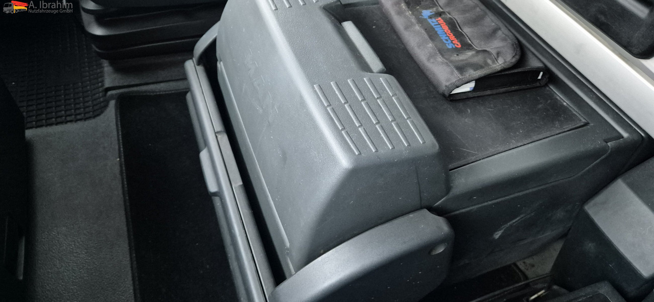 MAN TGX 18.400 Retarder, Klima, Kipphydraulik - Влекач: снимка 4 MAN TGX 18.400 Retarder, Klima, Kipphydraulik - Влекач: снимка 4