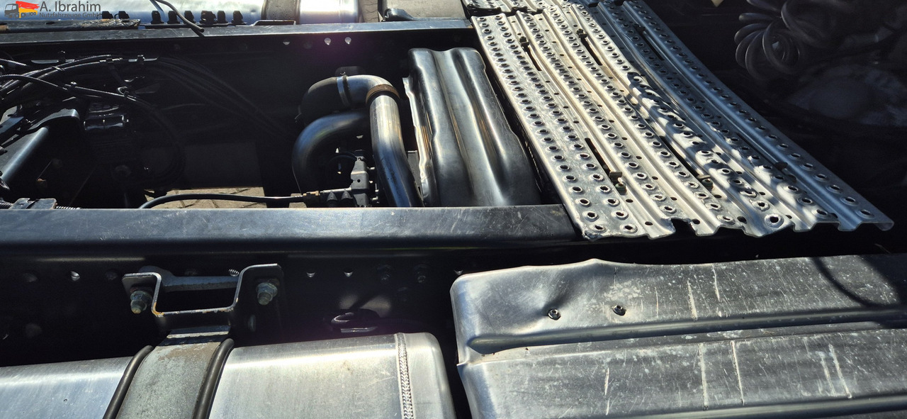 MAN TGX 18.460 Retarder, Klima, 1. Hand 04 2018 - Влекач: снимка 4 MAN TGX 18.460 Retarder, Klima, 1. Hand 04 2018 - Влекач: снимка 4