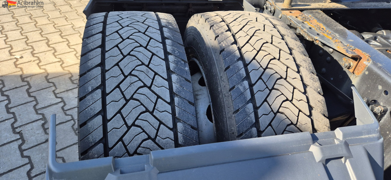 MAN TGX 18.460 Retarder, Klima, 1. Hand 04 2018 - Влекач: снимка 5 MAN TGX 18.460 Retarder, Klima, 1. Hand 04 2018 - Влекач: снимка 5