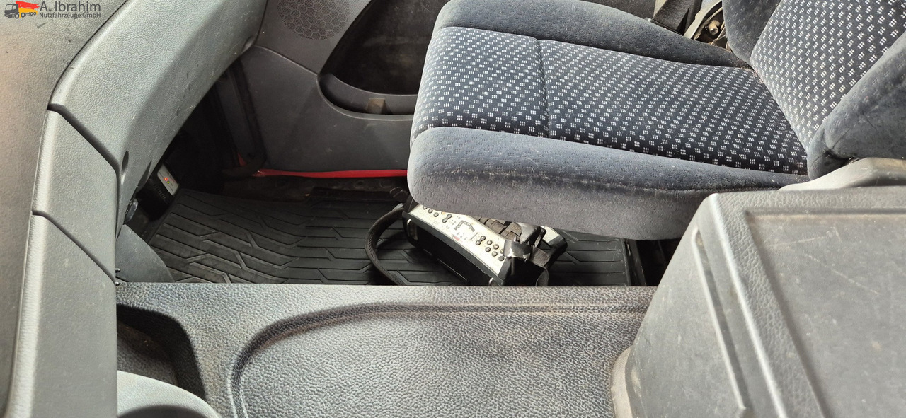 Mercedes-Benz 1841 Kran HIAB 166Bj. 2016 Funk FB ,mp3 - Влекач: снимка 5 Mercedes-Benz 1841 Kran HIAB 166Bj. 2016 Funk FB ,mp3 - Влекач: снимка 5