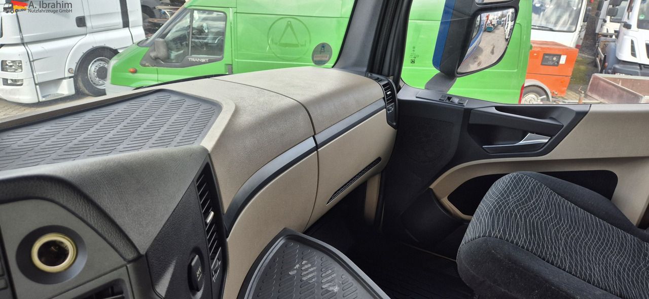 Mercedes-Benz 1843 Klima, Retarder, Topzustand, einsatzbereit - Влекач: снимка 2 Mercedes-Benz 1843 Klima, Retarder, Topzustand, einsatzbereit - Влекач: снимка 2