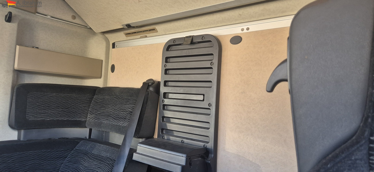 Mercedes-Benz 1843 LS 4x2 mehrfach vorhanden - Влекач: снимка 2 Mercedes-Benz 1843 LS 4x2 mehrfach vorhanden - Влекач: снимка 2