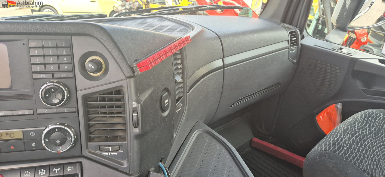 Mercedes-Benz DB 1842H 4x4 Hydrodrive Scheckheft bei Mercedes - Влекач: снимка 2 Mercedes-Benz DB 1842H 4x4 Hydrodrive Scheckheft bei Mercedes - Влекач: снимка 2