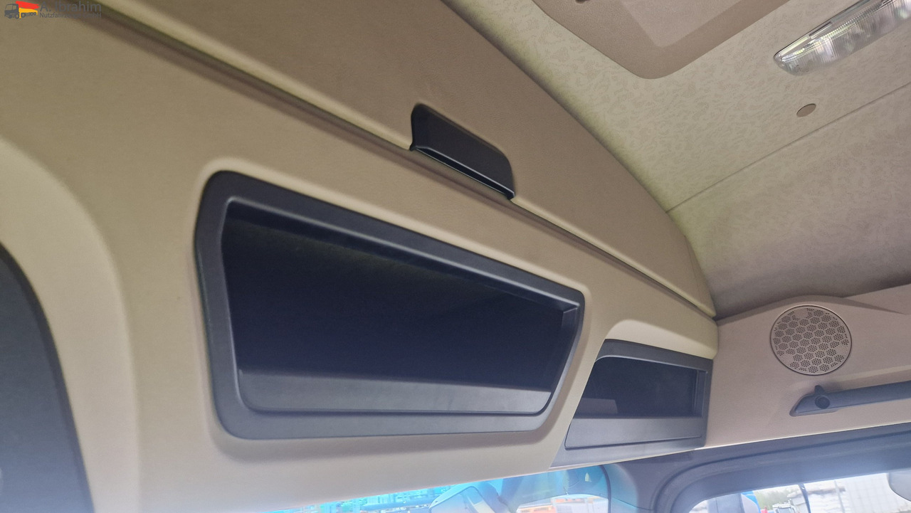 Mercedes-Benz DB 1843 Retarder Kipphydraulik Actros, sehr sauber, Alufelgen - Влекач: снимка 2 Mercedes-Benz DB 1843 Retarder Kipphydraulik Actros, sehr sauber, Alufelgen - Влекач: снимка 2