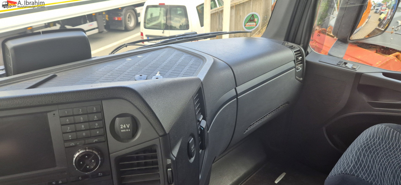 Mercedes-Benz DB 1846 H 4x4 Topzustand einsatzbereit - Влекач: снимка 2 Mercedes-Benz DB 1846 H 4x4 Topzustand einsatzbereit - Влекач: снимка 2