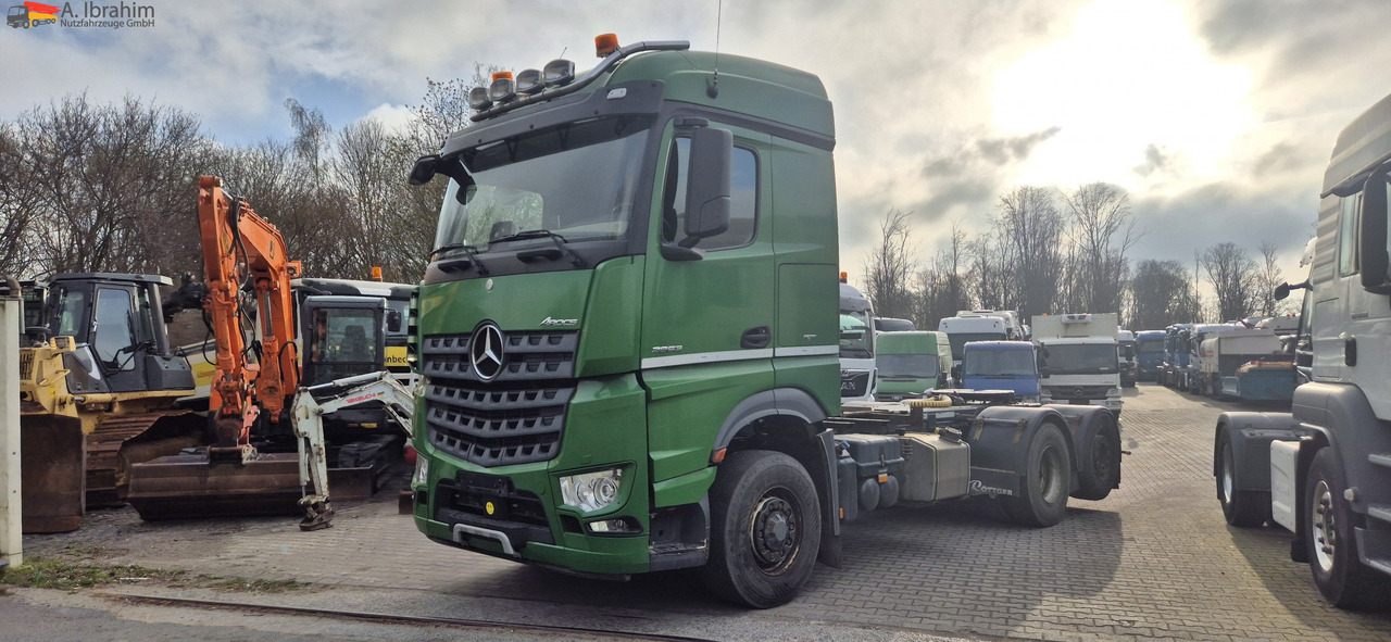 Mercedes-Benz DB 2853 4x4x2H Retarder - Влекач: снимка 1 Mercedes-Benz DB 2853 4x4x2H Retarder - Влекач: снимка 1